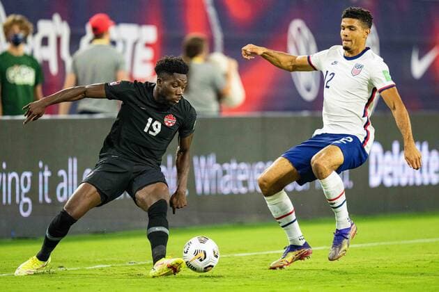 Canada defender Alphonso Davies (19) is pressured by United States defender Miles Robinson (12) during the FIFA World Cup, WM, Weltmeisterschaft, Fussball Qualifier International Soccer match between Canada and the United States at Nissan Stadium on September 5, 2021 in Nashville, TN. CSM Nashville United States of America - ZUMAc04_ 20210905_zaf_c04_036 Copyright: xJacobxKupfermanx