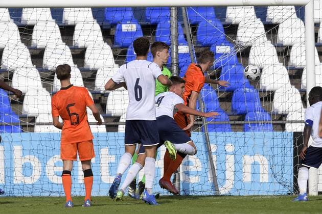 KATWIJK - DCesare Casadei of Italy U19 scores during the friendly match between Netherlands U19 and Italy U19 at Sportpark Nieuw Zuid on September 6, 2021 in Katwijk, Netherlands. ANP HH Friendly match 2021 2022 xVIxANPxSportx xGerritxvanxKeulenxIVx