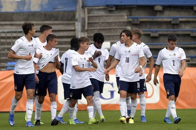 KATWIJK - Italy U19 celebrate the goal of Destiny Efosa Egharevba of Italy U19 during the friendly match between Netherlands U19 and Italy U19 at Sportpark Nieuw Zuid on September 6, 2021 in Katwijk, Netherlands. ANP HH Friendly match 2021 2022 xVIxANPxSportx xGerritxvanxKeulenxIVx