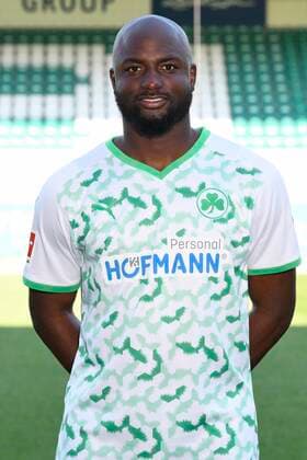 06.09.2021 - SpVgg Greuther Fürth ( Kleeblatt Spielvereinigung ) - 1. Fussball Bundesliga - Saison 2021 2022 - Fototermin Porträttermin - - Jetro Willems (15, SpVgg Greuther Fürth ) Einzelbild Einzelfoto Portrait Porträt Kopfbild