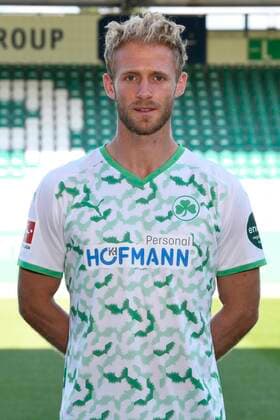 06.09.2021 - SpVgg Greuther Fürth ( Kleeblatt Spielvereinigung ) - 1. Fussball Bundesliga - Saison 2021 2022 - Fototermin Porträttermin - - Sebastian Griesbeck (22, SpVgg Greuther Fürth ) - Einzelbild Einzelfoto Portrait Porträt Kopfbild