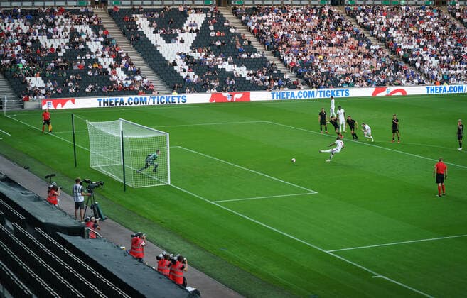 Rhian Brewster (Sheffield United) of England U21, U 21 scores a penalty to make it 1-0 during the Euro 2023 Qualifier international match, L?nderspiel, Nationalmannschaft between England U21 and Kosovo U21 at stadium:mk, Milton Keynes, England on 7 September 2021. Copyright: xAndyxRowlandx PMI-4406-0003