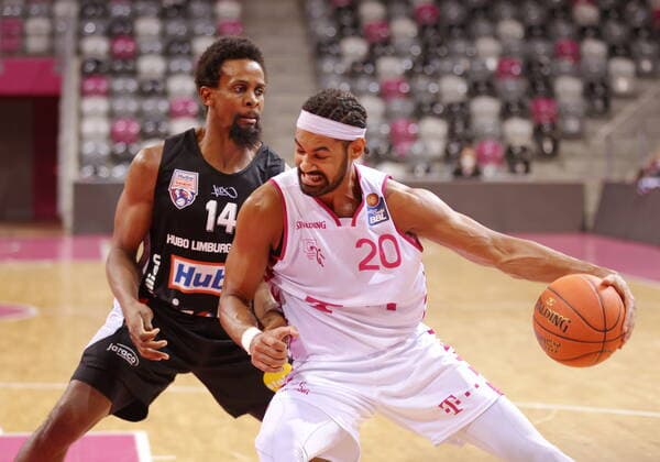 Jeremy Morgan Telekom Baskets Bonn , Testspiel vs. Limburg United easyCredit BBL 1. Bundesliga , Saison 2021 2022