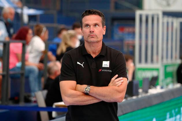 BBL easyCredit Basketball BundesligaVorbereitungsspiel in der Stadthalle Weißenfels für die Saison 2021-2022 Syntainics MBC gegen Medi Bayreuth Raoul Korner (Medi Bayreuth) Trainer