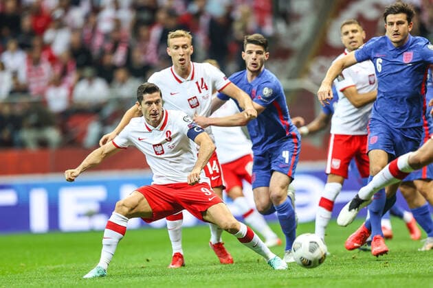08.09.2021 WARSZAWA, STADION PGE NARODOWY?PILKA NOZNA (FOOTBALL) ?ELIMINACJA MISTRZOSTW SWIATA FIFA QATAR 2022 ( WORLD CUP QUALIFIATION QATAR 2022 )?MECZ POLSKA - ANGLIA ( GAME POLAND - ENGLAND )?NZ ROBERT LEWANDOWSKI, ADAM BUKSA, DECLAN RICE FOTO LUKASZ GROCHALA CYFRASPORT NEWSPIX.PL --- Newspix.pl  20210908CSLG0051