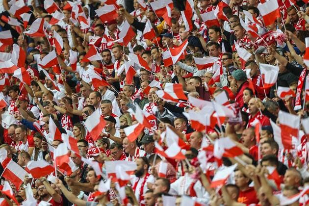 08.09.2021 WARSZAWA, STADION PGE NARODOWY?PILKA NOZNA (FOOTBALL) ?ELIMINACJA MISTRZOSTW SWIATA FIFA QATAR 2022 ( WORLD CUP QUALIFIATION QATAR 2022 )?MECZ POLSKA - ANGLIA ( GAME POLAND - ENGLAND )?NZ KIBICE, POLSKA ILUSTRACJA FLAGI FOTO LUKASZ GROCHALA CYFRASPORT NEWSPIX.PL --- Newspix.pl  20210908CSLG0078
