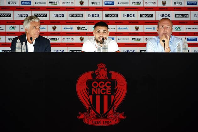Jean Pierre Rivere (president de l OGC Nice) - Andy Delort (OGC Nice) - Julien Fournier (directeur du football de l OGC Nice) FOOTBALL : Presentation de Andy Delort (OGC Nice) - Nice - 10 09 2021 NorbertScanella PanoramiC 