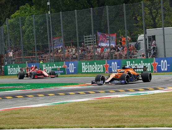FORMULA 1 HEINEKEN GRAN PREMIO D ITALIA 2021 10.09.2021, Autodromo Nazionale di Monza, Monza, FORMULA 1 HEINEKEN GRAN PREMIO D ITALIA 2021 ,im Bild Daniel Ricciardo (AUS 3), McLaren F1 Team, Charles Leclerc (MCO 16), Scuderia Ferrari Mission Winnow