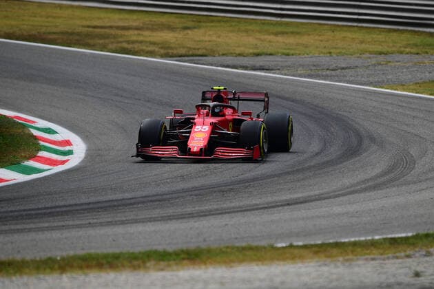 Formula 1 - Italian GP - Drivers Arrival And Free Practice Carlos Sainz of Scuderia Mission Winnow Ferrari drive his SF21 single-seater during free practice of Italian GP, 14th round of Formula 1 World Championship, WM, Weltmeisterschaft in Autodromo Internazionale di Monza, in Monza, Lombardia, Italy, 10 September 2021 Monza Lombardia Italy diodato-notitle210910_npj2P  Copyright: xAndreaxDiodatox
