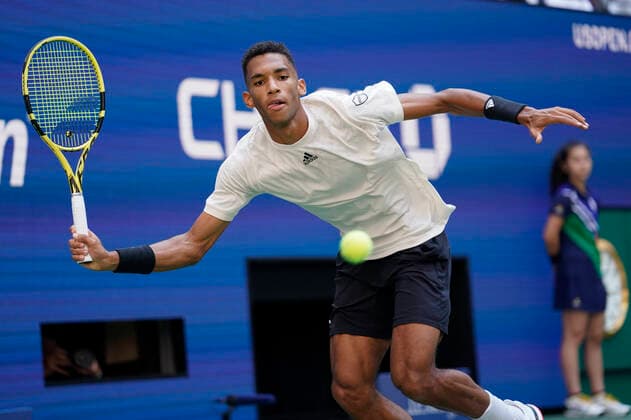 September 10, 2021: Felix Auger-Aliassime (CAN) loses to Daniil Medvedev (RUS),6-4, 7-5, 6-2 at the US Open being played at Billy Jean King National Tennis Center in Flushing, Queens, New York, {USA} Ã‚ Tennisclix CSM Flushing, Queens USA - ZUMAc04_ 20210910_zaf_c04_127 Copyright: xJoxBecktoldx