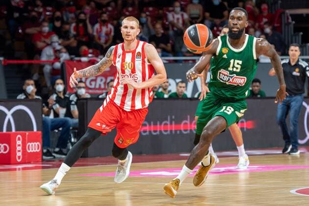 A. White 30 (Roter Stern Belgrad), Okaro White 15 (Panathinaikos OPAP Athen), Panathinaikos OPAP Athen vs. Roter Stern Belgrad, Magenta Cup 2021, 11.09.2021 Muenchen Bayern Deutschland