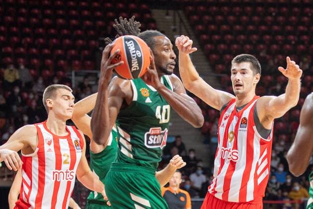 Jeremy Evans 40 (Panathinaikos OPAP Athen), L. Mitrovic 9 (Roter Stern Belgrad), Panathinaikos OPAP Athen vs. Roter Stern Belgrad, Magenta Cup 2021, 11.09.2021 Muenchen Bayern Deutschland