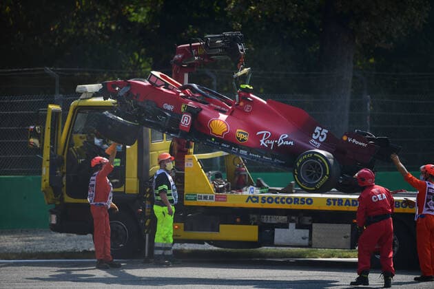 Formula 1 - Italian GP - Free Practice 2 Carlos Sainz of Scuderia Mission Winnow Ferrari crash during free practice 2 of Italian GP, 14th round of Formula 1 World Championship, WM, Weltmeisterschaft in Autodromo Internazionale di Monza, in Monza, Lombardia, Italy, 11 September 2021. Monza Lombardia Italy diodato-notitle210911_npE4Z  Copyright: xAndreaxDiodatox