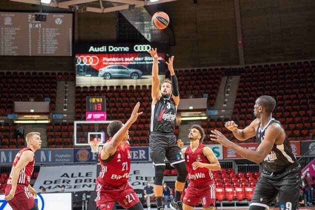 Augustine Rubit 21 (FC Bayern), Mrco Belinelli 3 (Virtus Bologna), FC Bayern Basketball vs. Virtus Bologna, Magenta Cup 2021, 11.09.2021 Muenchen Bayern Deutschland