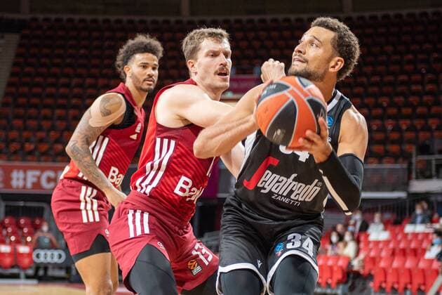Andreas Obst 13 (FC Bayern), Kyle Weems 34 (Virtus Bologna), FC Bayern Basketball vs. Virtus Bologna, Magenta Cup 2021, 11.09.2021 Muenchen Bayern Deutschland