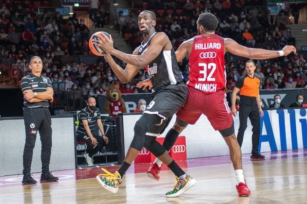 Ekpe Udoh 9 (Virtus Bologna), Darrun Hilliard 32 (FC Bayern), FC Bayern Basketball vs. Virtus Bologna, Magenta Cup 2021, 11.09.2021 Muenchen Bayern Deutschland