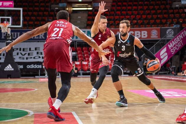 Augustine Rubit 21 (FC Bayern), Zan Mark Sisko 31 (FC Bayern), Mrco Belinelli 3 (Virtus Bologna), FC Bayern Basketball vs. Virtus Bologna, Magenta Cup 2021, 11.09.2021 Muenchen Bayern Deutschland