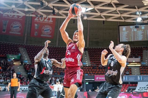 Ekpe Udoh 9 (Virtus Bologna), Gavin Schilling 34 (FC Bayern), FC Bayern Basketball vs. Virtus Bologna, Magenta Cup 2021, 11.09.2021 Muenchen Bayern Deutschland