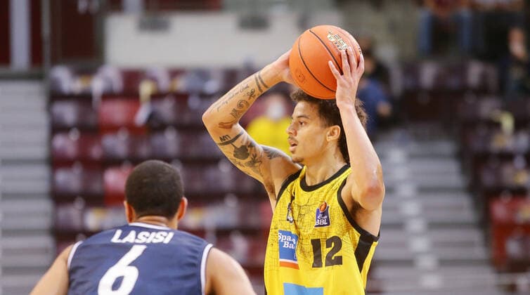 Ludwigsburg , Season Opening , Basketball MHP Riesen Ludwigsburg vs. Merlins Crailsheim , Jonah radebough ( Riesen )