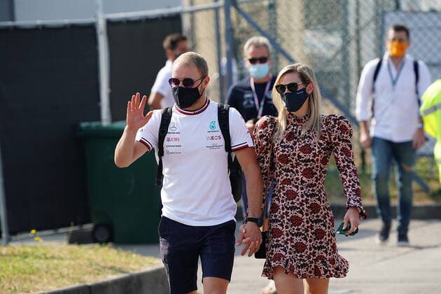 FORMULA 1 HEINEKEN GRAN PREMIO D ITALIA 2021 12.09.2021, Autodromo Nazionale di Monza, Monza, FORMULA 1 HEINEKEN GRAN PREMIO D ITALIA 2021 ,im Bild Valtteri Bottas (FIN 77), Mercedes-AMG Petronas Formula One Team mit Freundin Tiffany Cromwell.