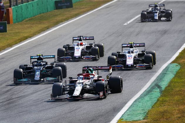 88 KUBICA Robert (pol), Alfa Romeo Racing ORLEN C41, action during the Formula 1 Heineken Gran Premio D italia 2021, Italian Grand Prix, 14th round of the 2021 FIA Formula One World Championship, WM, Weltmeisterschaft from September 9 to 12, 2021 on the Autodromo Nazionale di Monza, in Monza, Italy FORMULE 1 : Grand prix d Italie - Monza - 12 09 2021 DPPI Panoramic  00121030__GO01778.JPG
