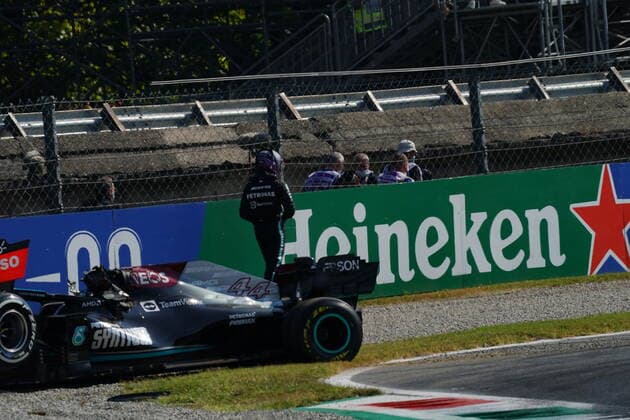 FORMULA 1 HEINEKEN GRAN PREMIO D ITALIA 2021 12.09.2021, Autodromo Nazionale di Monza, Monza, FORMULA 1 HEINEKEN GRAN PREMIO D ITALIA 2021 ,im Bild Unfall zwisachen Max Verstappen (NEL 33), Red Bull Racing Honda und Lewis Hamilton (GBR 44), Mercedes-AMG Petronas Formula One Team