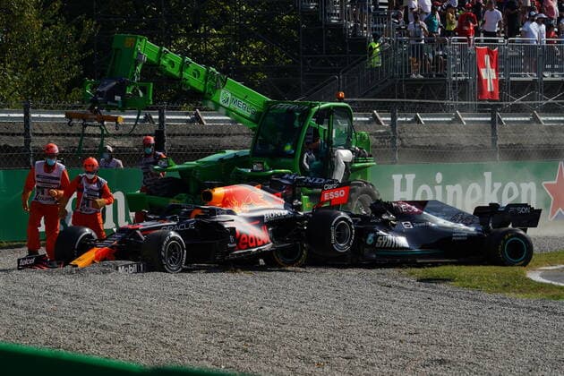 FORMULA 1 HEINEKEN GRAN PREMIO D ITALIA 2021 12.09.2021, Autodromo Nazionale di Monza, Monza, FORMULA 1 HEINEKEN GRAN PREMIO D ITALIA 2021 ,im Bild Unfall zwisachen Max Verstappen (NEL 33), Red Bull Racing Honda und Lewis Hamilton (GBR 44), Mercedes-AMG Petronas Formula One Team