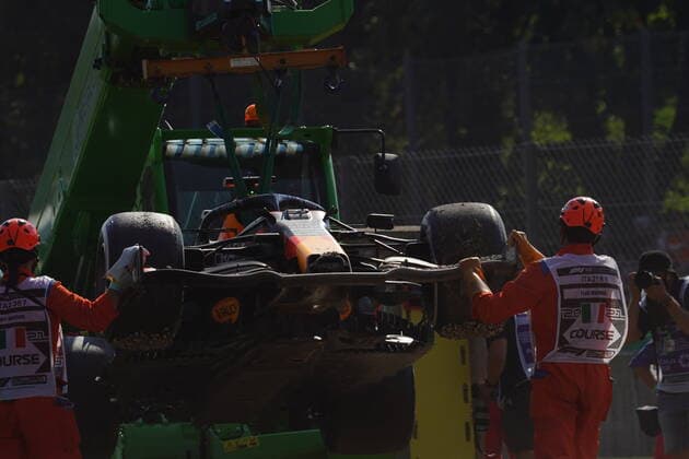 FORMULA 1 HEINEKEN GRAN PREMIO D ITALIA 2021 12.09.2021, Autodromo Nazionale di Monza, Monza, FORMULA 1 HEINEKEN GRAN PREMIO D ITALIA 2021 ,im Bild Unfall zwisachen Max Verstappen (NEL 33), Red Bull Racing Honda und Lewis Hamilton (GBR 44), Mercedes-AMG Petronas Formula One Team