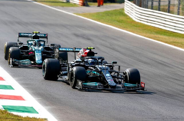 77 Valtteri Bottas (FIN, Mercedes-AMG Petronas F1 Team), 5 Sebastian Vettel (GER, Aston Martin Cognizant F1 Team), F1 Grand Prix of Italy at Autodromo Nazionale Monza on September 12, 2021 in Monza, Italy. (Photo by HOCH ZWEI) Monza Italy
