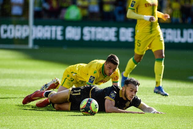 Amine GOUIRI ( 11 - Nice ) - Andrei GIROTTO ( 3 - Nantes ) - FOOTBALL : Nantes vs Nice - Ligue 1 - Nantes - 12 09 2021 FedericoPestellini Panoramic 