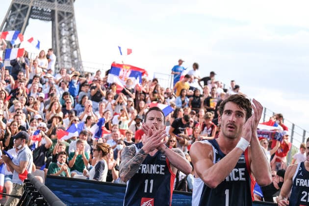 The French natianal team thanks their supporters during FIBA 3x3 Europe Cup 2021, Basketball EuroCup Championship in Paris, France, September 12 2021  Copyright: xDavidexDixLallax xIPAx xx 0