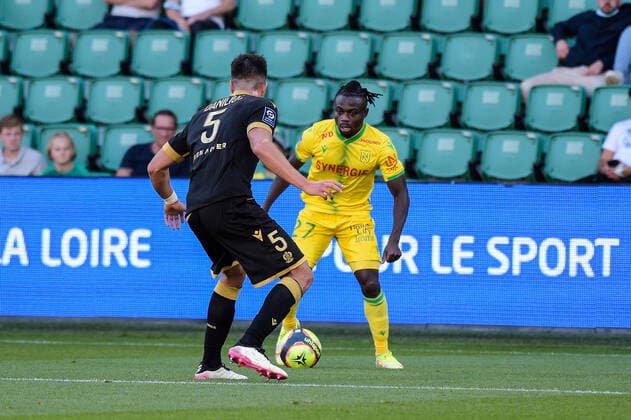 Moses SIMON ( 27 - Nantes ) - Flavius DANILIUC ( 5 - Nice ) - FOOTBALL : Nantes vs Nice - Ligue 1 - Nantes - 12 09 2021 FedericoPestellini Panoramic 