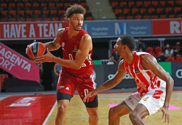 100 Nick Weiler-Babb (FCBB) am Ball gegen Austin Hollins (Roter Stern) Basketball, Magenta Cup, FC Bayern Basketball - Roter Stern Belgrad im Audi Dome am 12.09.2021, FOTO: Mladen Lackovic LakoPress