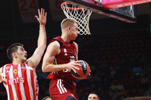 10 Ognjen Jaramaz (FCBB) gegen Luka MitroviÄ‡ (Roter Stern) Basketball, Magenta Cup, FC Bayern Basketball - Roter Stern Belgrad im Audi Dome am 12.09.2021, FOTO: Mladen Lackovic LakoPress