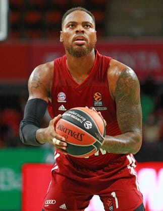 1 Deshaun Thomas (FCBB) wirft, am Ball Basketball, Magenta Cup, FC Bayern Basketball - Roter Stern Belgrad im Audi Dome am 12.09.2021, FOTO: Mladen Lackovic LakoPress