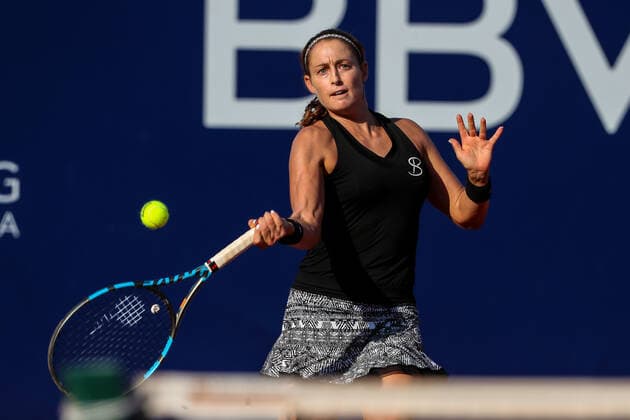 September 12, 2021, VALENCIA, VALENCIA, SPAIN: Yvonne Cavalle of Spain in action against Alba Carrillo of Spain during the first round of the Open Internacional de Valencia, ITF World Tennis, celebrated at Sporting Tennis Valencia on september 12, 2021, in Valencia, Spain. VALENCIA SPAIN - ZUMAa181 20210912_zaa_a181_178 Copyright: xIvanxTerronx