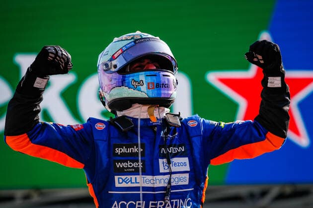 RICCIARDO Daniel (aus), McLaren MCL35M, portrait celebrating victory during the Formula 1 Heineken Gran Premio D italia 2021, Italian Grand Prix, 14th round of the 2021 FIA Formula One World Championship, WM, Weltmeisterschaft from September 9 to 12, 2021 on the Autodromo Nazionale di Monza, in Monza, Italy FORMULE 1 : Grand prix d Italie - Monza - 12 09 2021 DPPI Panoramic  20210912_GOODEN__GDN1179