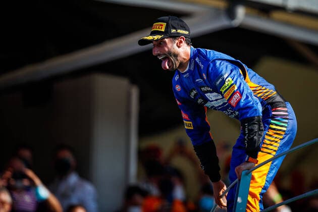 RICCIARDO Daniel (aus), McLaren MCL35M, portrait celebrating victory on the podium during the Formula 1 Heineken Gran Premio D italia 2021, Italian Grand Prix, 14th round of the 2021 FIA Formula One World Championship, WM, Weltmeisterschaft from September 9 to 12, 2021 on the Autodromo Nazionale di Monza, in Monza, Italy FORMULE 1 : Grand prix d Italie - Monza - 12 09 2021 DPPI Panoramic  20210912_GOODEN__GO02388