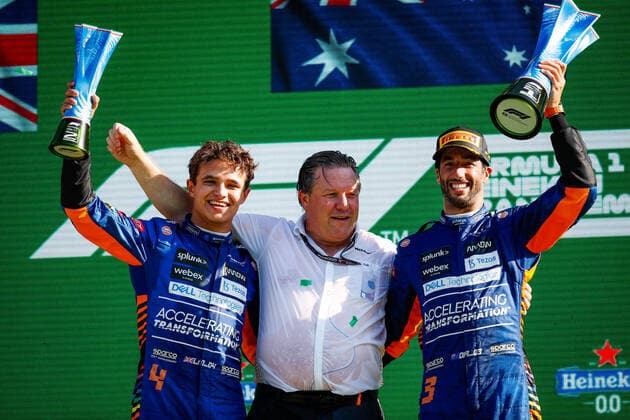 NORRIS Lando (gbr), McLaren MCL35M, BROWN Zak (usa), Chief People & IT Officer of McLaren Racing, RICCIARDO Daniel (aus), McLaren MCL35M, podium during the Formula 1 Heineken Gran Premio D italia 2021, Italian Grand Prix, 14th round of the 2021 FIA Formula One World Championship, WM, Weltmeisterschaft from September 9 to 12, 2021 on the Autodromo Nazionale di Monza, in Monza, Italy FORMULE 1 : Grand prix d Italie - Monza - 12 09 2021 DPPI Panoramic 20210912_GOODEN__GO02553