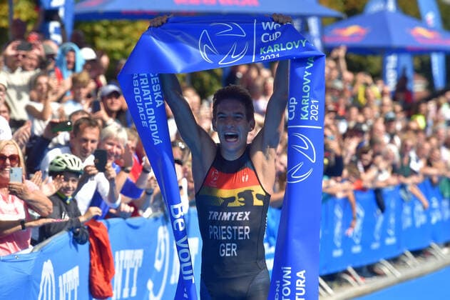 Bilder des Jahres 2021, Sport 09 September Sport Themen der Woche KW36 Lasse Nygaard-Priester of Germany won Triathlon World Cup race in Karlovy Vary, September 12, 2021. (CTKxPhoto SlavomirxKubes) CTKPhotoP2021091203100  KBS_03