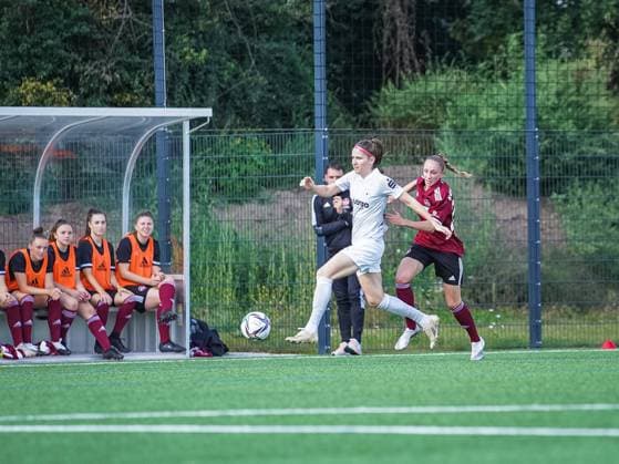 Nuernberg, Germany, September 12 Magdalena Schumacher (17 Andernach) during the 2. Womens Bundesliga match between 1. FC Nuernberg and SG 99 Andernach at Sports Park Valznerweiher in Nuernberg, Germany. 2. Womens Bundesliga - 1. FC N?rnberg v SG 99 Andernach 