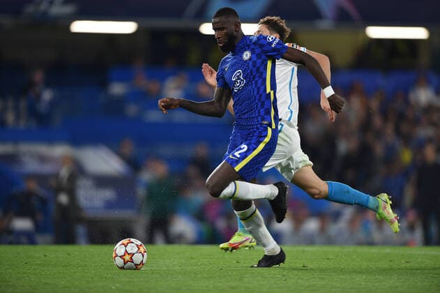 Chelsea v FC Zenit St Petersburg UEFA Champions League Chelsea s Antonio Rudiger goes on a run past ZenitÕs Daler Kuzyayev during the UEFA Champions League Group H match at Stamford Bridge, London Content Not Available For UK Newspapers Copyright: xDanielxHamburyx FIL-15873-0031