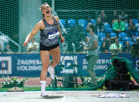Bilder des Jahres 2021, Sport 09 September Sport Themen der Woche KW37 Sport Bilder des Tages PXL_71st Boris Hanzekovic Memorial ZAGREB, CROATIA - SEPTEMBER 14: Sandra Perkovic of Croatia competes in the Discus Throw Women during IAAF World Challenge Zagreb 2021 - 71st Boris Hanzekovic Memorial at University park on September 14, 2021 in Zagreb, Croatia. MatijaxHabljak PIXSELL