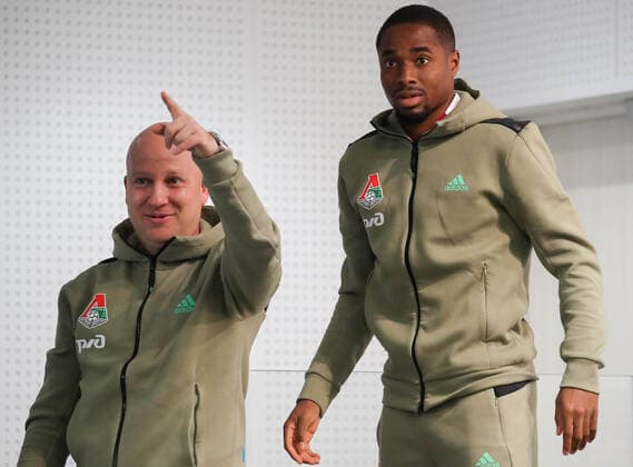 MOSCOW, RUSSIA - SEPTEMBER 15, 2021: Lokomotiv Moscow s head coach Marko Nikolic (L) and forward Francois Kamano give a press conference, PK, Pressekonferenz one day before a UEFA Europea League Group Stage match against Olympique de Marseille. The match will take place at Lokomotiv Stadium in Moscow on 16 September 2021. Sergei Savostyanov TASS  TS11080B