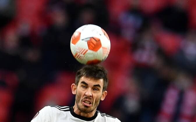 6651408 15.09.2021 Legia s Ihor Kharatin heads a ball during the Europa League soccer match between Spartak Moscow and Legia Warsaw, in Moscow, Russia. Pavel Bednyakov Sputnik Russia Soccer Europa League Spartak - Legia  243954c4acd1ebb