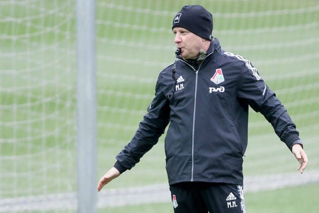 MOSCOW, RUSSIA - SEPTEMBER 15, 2021: Lokomotiv Moscow s manager Marko Nikolic during a training session at Luzhniki Stadium one day before a UEFA Europea League Group Stage match against Olympique de Marseille. The match will take place at Lokomotiv Stadium in Moscow on 16 September 2021. Sergei Savostyanov TASS  TS110837
