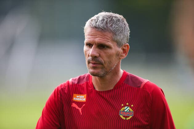 SOCCER - UEFA EL, Rapid vs Genk VIENNA,AUSTRIA,15.SEP.21 - SOCCER - UEFA Europa League, group stage, SK Rapid Wien vs KRC Genk, preview, training Rapid. Image shows head coach Dietmar Kuehbauer (Rapid).  GEPAxpictures xDavidxBitzan