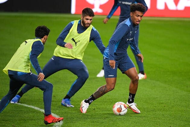 6651555 15.09.2021 Marseille s Boubacar Kamara attends a training session ahead of the Europa League soccer match against Lokomotiv Moscow, in Moscow, Russia. Ramil Sitdikov Sputnik Russia Europa League Marseille Training  d34bdf81438b31fe