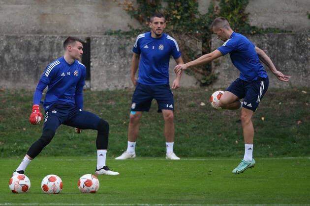 Dinamo Zagreb Training Session Dominik Livakovic of Dinamo Zagreb and Mislav Orsic of Dinamo Zagreb during the Dinamo Zagreb training session before the Europa League Group H match against West Ham United at Stadion Maksimir, Zagreb Content Not Available For UK Newspapers Copyright: xPaulxChestertonx FIL-15874-0011