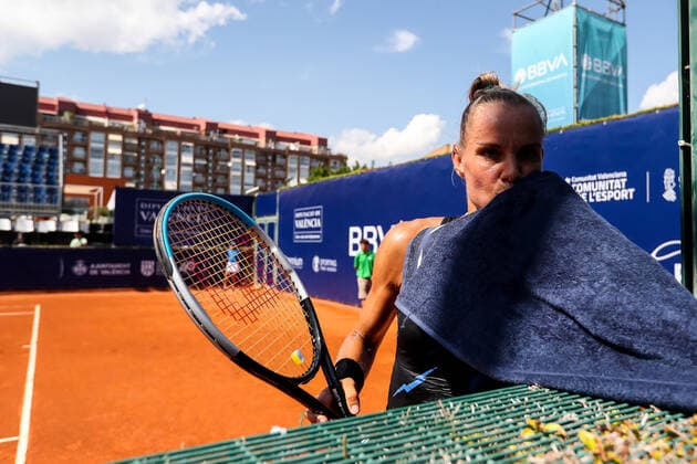 September 15, 2021, VALENCIA, VALENCIA, SPAIN: Arantxa Rus of holland gestures against Daniela Seguel of Chile during the first round of the Open Internacional de Valencia, ITF World Tennis, celebrated at Sporting Tennis Valencia on september 14, 2021, in Valencia, Spain. VALENCIA SPAIN - ZUMAa181 20210915_zaa_a181_184 Copyright: xIvanxTerronx